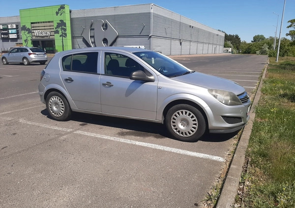 Opel Astra cena 16300 przebieg: 170000, rok produkcji 2009 z Bydgoszcz małe 92